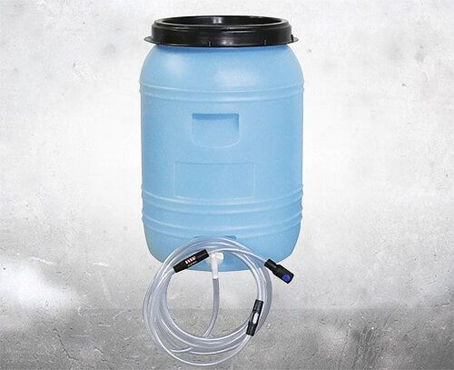 Réservoir d'eau de chute IBH 60 litres, complet avec vanne d'arrêt, indicateur de débit et raccord rapide avec filtre fin, 259721880