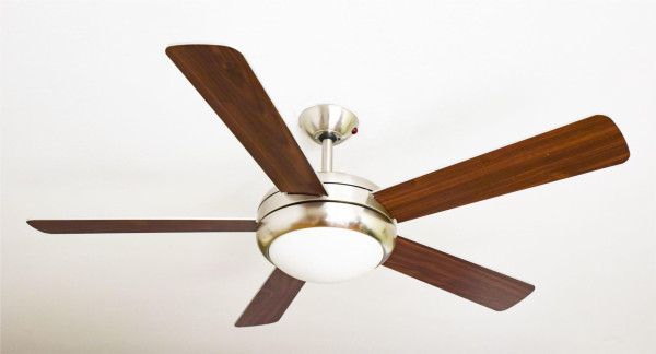 AireRyder Ventilateur de plafond Ursa Pales Nickel Brossé Argent / Noyer avec Lumières et Télécommande, FN75539