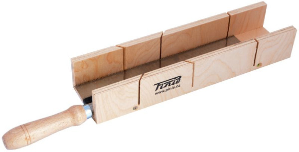 Boîte à onglets en pin avec scie, 29-300574010