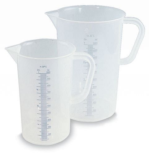 Gobelet doseur DENIOS en polypropylène (PP) avec graduation, volume de 5 litres, UE : 5 pièces, 157-900
