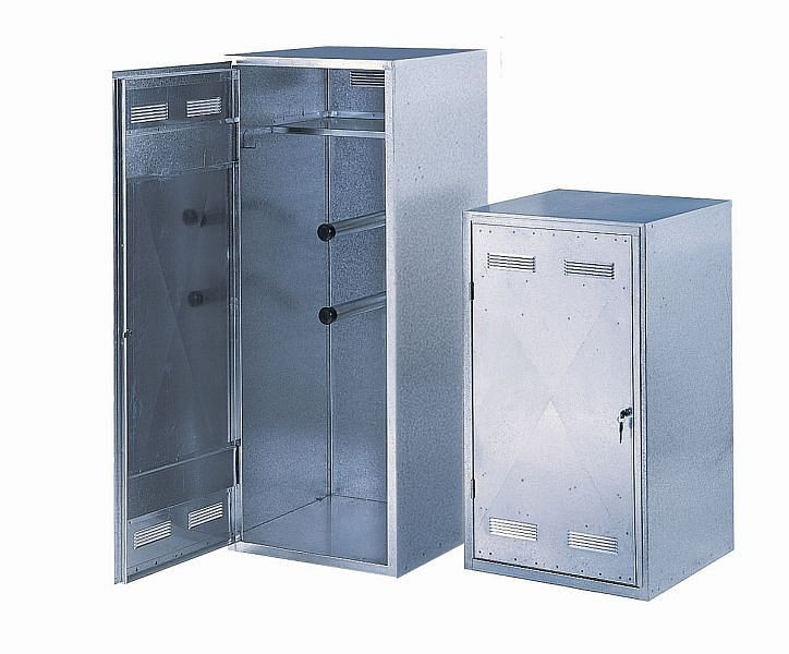 Armoire à selle Peetz avec 1 étagère à chapeau, 2 supports de tube rond noir, 4 mousquetons galvanisés, porte-bouteille, 106 x 60 x 60 cm, 111