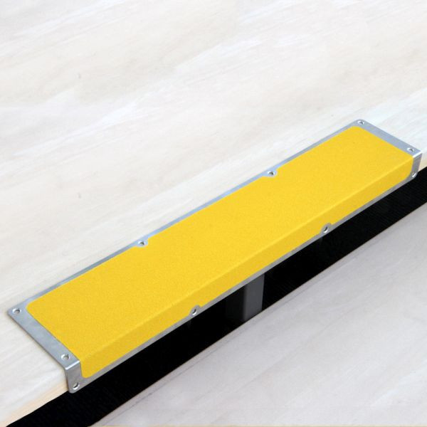 Pantalon de farine profilé de bord antidérapant en aluminium avec revêtement antidérapant m2, jaune universel 120x1000x45mm, AKM1GF2