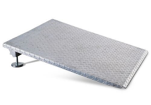 Rampe DENIOS en acier galvanisé, réglable en hauteur de 150 à 270 mm, 126-133