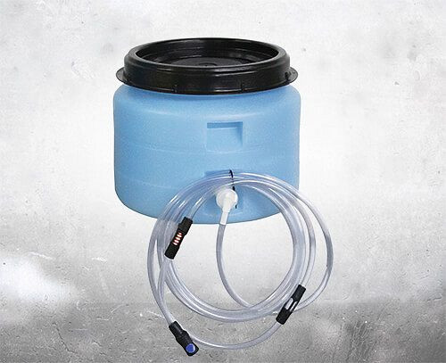 Réservoir d'eau de chute IBH 30 litres, complet avec vanne d'arrêt, indicateur de débit et raccord rapide avec filtre fin, 259721218