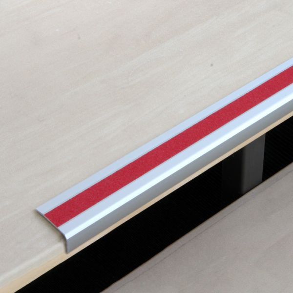 Pantalon de farine profilé de nez de marche antidérapant en aluminium avec revêtement antidérapant m2, universel rouge 53x1000x31mm, ATM1RF2