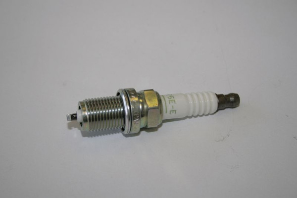Bougie d'allumage ELMAG pour moteur HONDA, IGX 440, 9503345