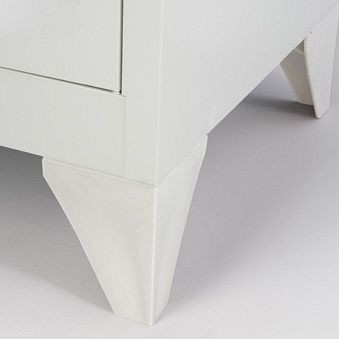 Pieds Bisley en polypropylène pour systèmes d'armoires et de casiers MonoBloc™, non peints, paquet de 4, MLMPF800