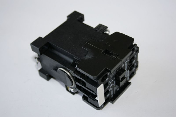 Contacteur ELMAG n°23 (3190268) pour CEBORA-PLASMA Prof 122, 9506004