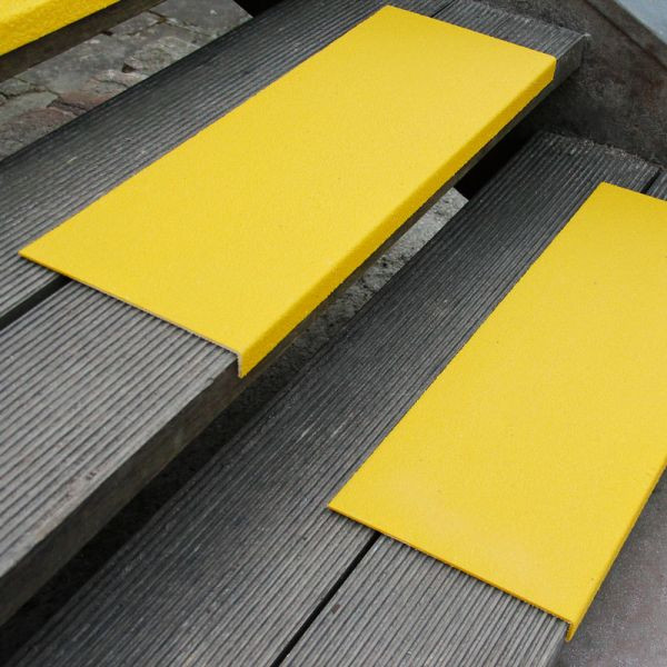 Pantalon de farine profil de bord antidérapant GRP jaune moyen 230x800x30mm, GKMG2300800