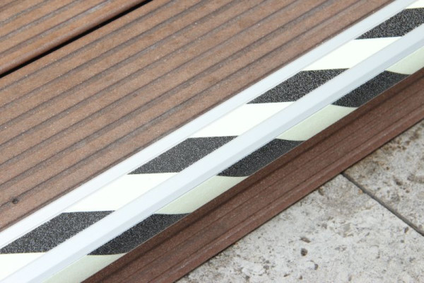 Pantalon de farine profil de bord d'escalier antidérapant en aluminium avec revêtement antidérapant m2, noir/vert luminescent 53x610x31mm, 2 bandes, ATM1XS1