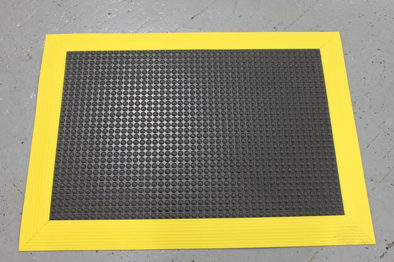 Tapis anti-fatigue Ergomat XL Bubble avec bords jaunes, longueur 120 cm, largeur 90 cm, STXL90120-YB