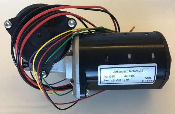 Moteur d'alimentation ELMAG Ankarsrum 42V/90W/220RPM pour DIGI-MIG 250-350, 400 DG/DW (à partir de l'année de construction 12/2014), 402 DG, 412 DW, Ankarsrum PM 4228, AM-1159, 9504190
