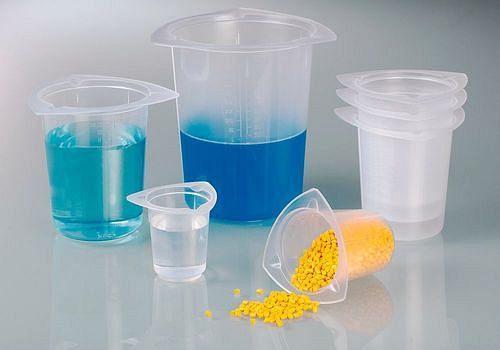 Gobelet doseur universel DENIOS en PP, avec bec verseur, 50 ml, UE : 48 pièces, 281-783
