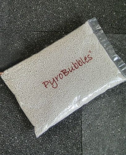 DENIOS Pyrobubbles®, 50 coussins de remplissage, sac PE de 0,7 l chacun, VG II, récipient en plastique, UE : 50 pièces, 265-740