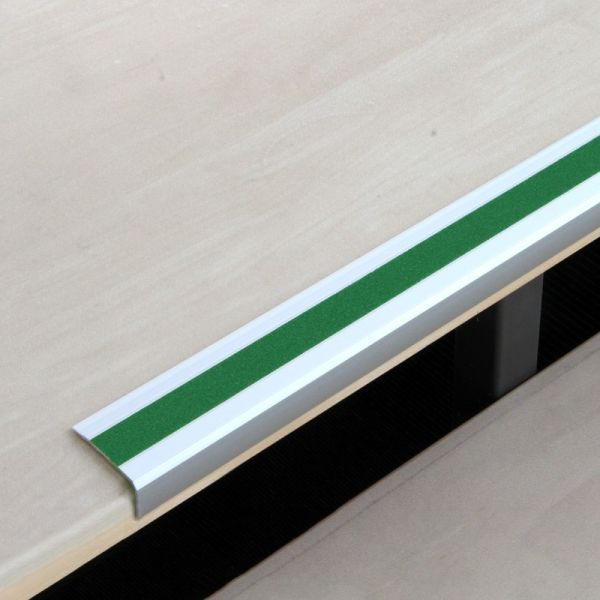 Pantalon de farine profil de bord d'escalier antidérapant en aluminium avec revêtement antidérapant m2, Easy Clean vert 53x800x31mm, auto-adhésif, ATM3UF3sk