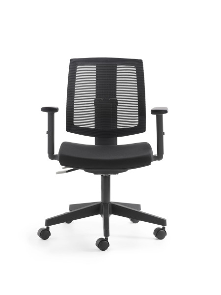 Chaise pivotante Mayer Sitzmöbel , particulièrement adaptée aux femmes, assise noire, dossier en résille noire, accoudoirs réglables en hauteur, 2232_AV_507