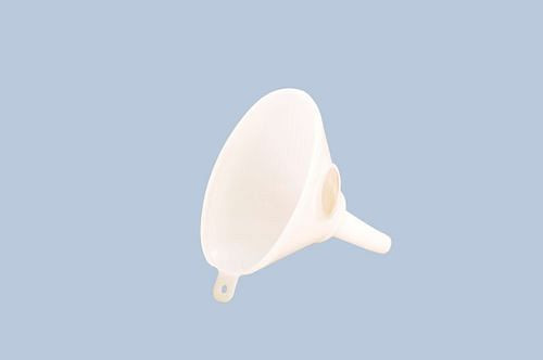 Entonnoir ovale DENIOS en plastique, 117 x 116 mm, avec œillet de suspension et tamis, lot de 12, 308414
