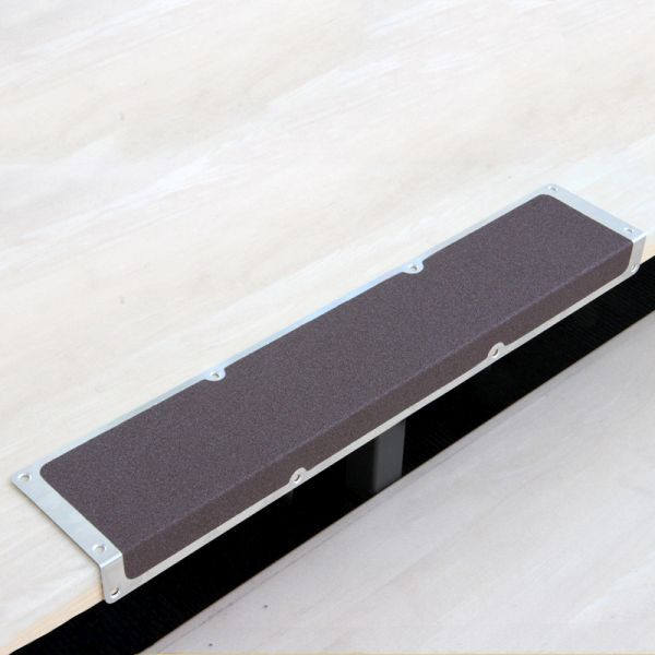 Pantalon de farine profilé de bord antidérapant en aluminium avec revêtement antidérapant m2, marron universel 120x1000x45mm, AKM1OF2