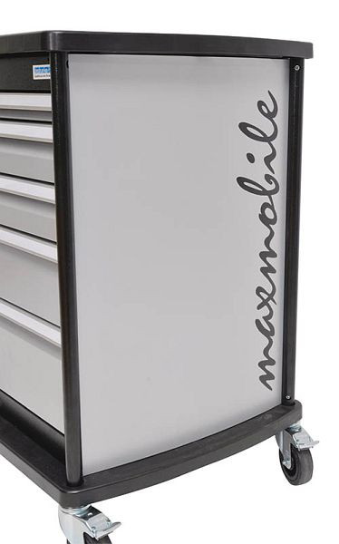 Le panneau latéral Bedrunka+Hirth, demi-rond pour Maxmobile 2, est accroché sur le côté, 08.89.81