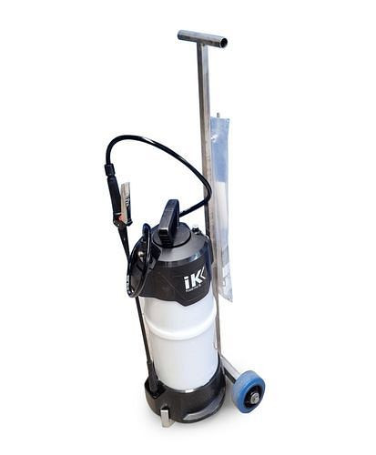 Pulvérisateur à mousse DENIOS sur chariot pour décontamination mobile, bidon 6 litres, 303708