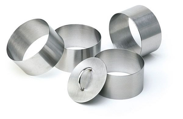 Anneaux d'alimentation en mousse APS, lot de 5, Ø 6 cm, hauteur : 4,5 cm, inox, mats, sans soudure, 4 anneaux et 1 compresseur, 00110