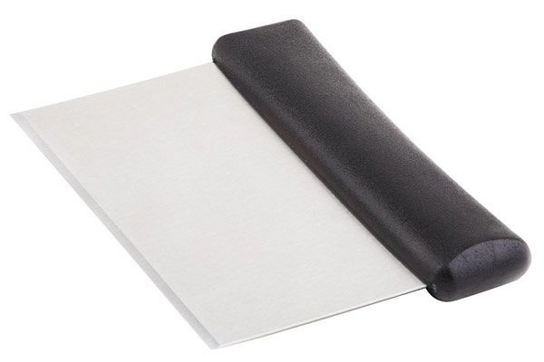 Grattoir/coupe-pâte APS, 15,5 x 8 cm, lame inox, manche polypropylène antidérapant, noir, 88930