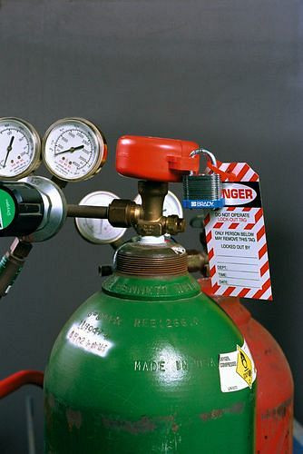 Serrure à bouteille de gaz DENIOS pour bouteilles de gaz et propane, 209-737