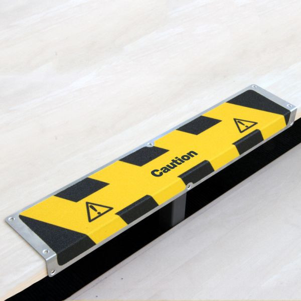 Pantalon de farine profilé de bord antidérapant en aluminium avec revêtement antidérapant m2, "Attention" 120x635x45mm, AKM15EF1