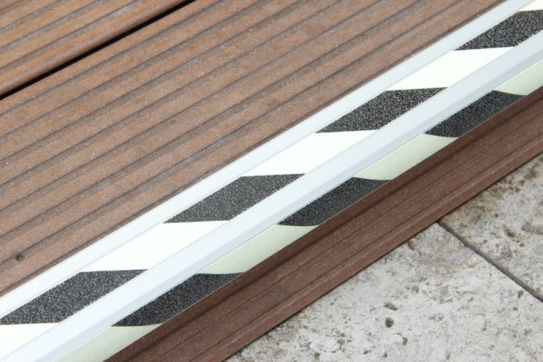 Pantalon de farine profil de bord d'escalier antidérapant en aluminium avec revêtement antidérapant m2, noir/vert luminescent 53x800x31mm, 2 bandes, ATM1XS3