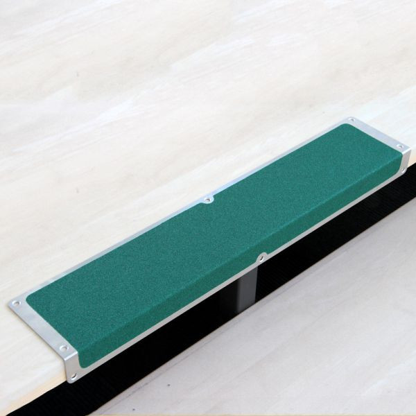 Pantalon de farine profilé de bord antidérapant en aluminium avec revêtement antidérapant m2, vert universel 120x635x45mm, AKM1UF1