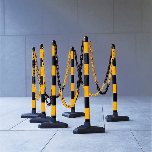 Ensemble de support de chaîne DENIOS, 6 pièces, 870mm, chaîne de 10m, jaune/noir, base en plastique triangulaire, remplie de béton, 180-246