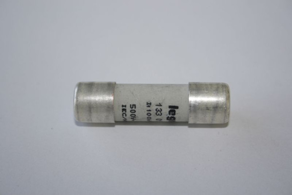 Fusible ELMAG 'CERAMIC', 10x38 mm, 4 ampères pour toutes les scies MKS 'CE', 9708362