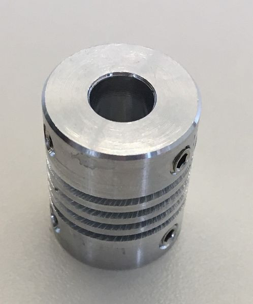 Accouplement ELMAG ALU pour codeurs rotatifs, pour cisailles à tôle HGS-A & HGD, longueur 24mm, Ø extérieur : 20mm, Ø intérieur : 8mm, 9804012