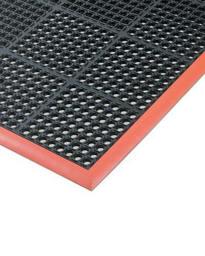 Bord de sécurité incliné DENIOS pour tapis de sécurité ergonomit SO et SR, longueur 152 cm, 162-180