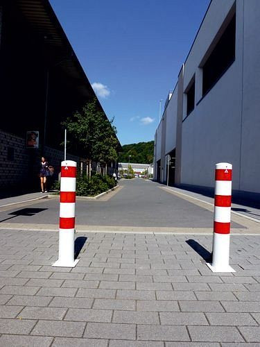 Borne DENIOS à cheviller, Ø 152 mm, galvanisée et laquée, hauteur 1000 mm, 249-351