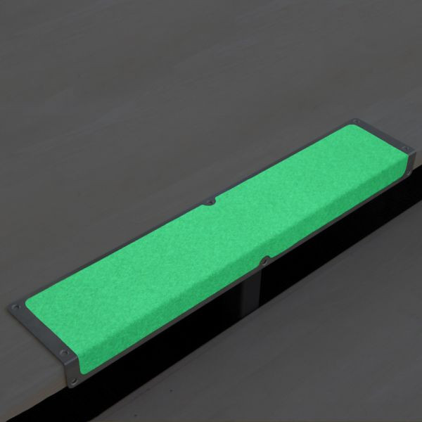 Pantalon de farine profilé de bord antidérapant en aluminium avec revêtement antidérapant m2, luminescent 120x635x45mm, AKM1NF1