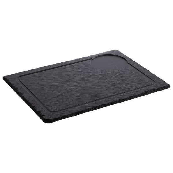 Plaque en ardoise naturelle APS, 33 x 24 cm, épaisseur du matériau 6-9 mm, bords cassés, surface brillante et scellée, rainure à jus, évidement Ø 9,5 cm, 00947