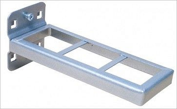 Support ADB, adapté à la perforation Euro (10x10 mm / 38x38 mm), divisé en 3 compartiments, couleur aluminium, RAL 9006, dimensions Lxl : 150 mm x 55 mm, 23155
