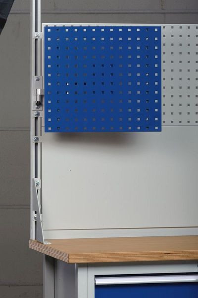 Bras pivotant KLW avec plaque perforée 500 x 450 mm L x H avec bras pivotant en aluminium, couleur argent, réglable et verrouillable, ABC-SA2-LP-01